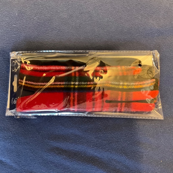 Lovely, soft red tartan gloves - Picture 4 of 7